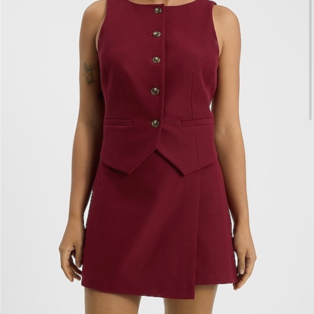 Express Red Asymmetrical Mini Skort 16 XL NWT Strecht